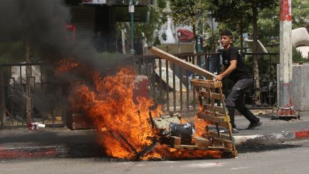 Brennende Barrikade in Nablus