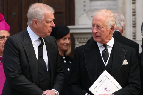 Prinz Andrew und König Charles