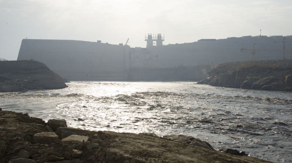 Die Baustelle des Grand Ethiopian Renaissance Dam im Nordwesten von Äthiopien, aufgenommen am 25.11.2017. Der Damm wird derzeit auf dem Blauen Nil gebaut und wird der größte Staudamm Afrikas werden.