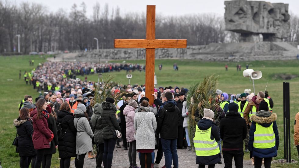 /kultur/polen-geschichtspolitik-holocaust-prozess-wissenschaftsfreiheit