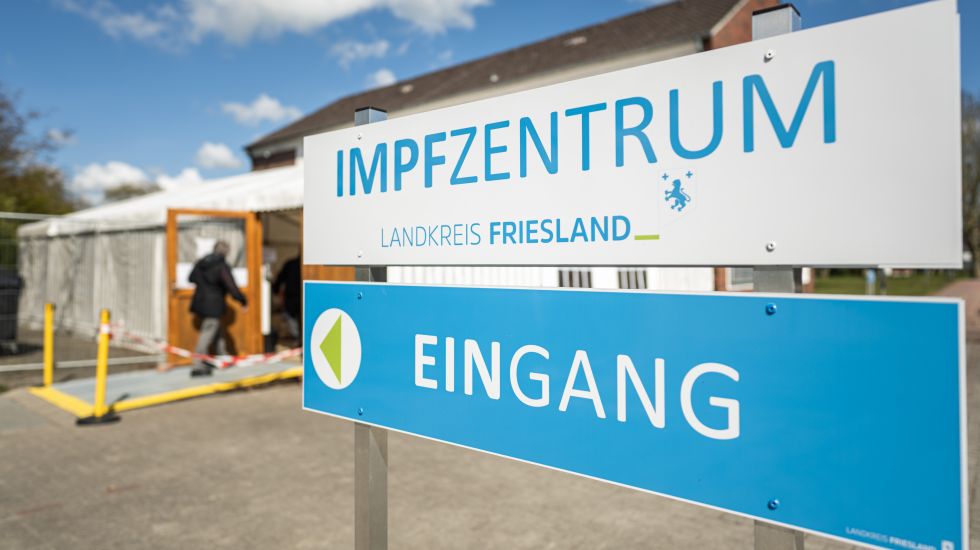 kochsalz-impfstoff-friesland-schortens-impfzentrum-impfskandal-krankenschwester