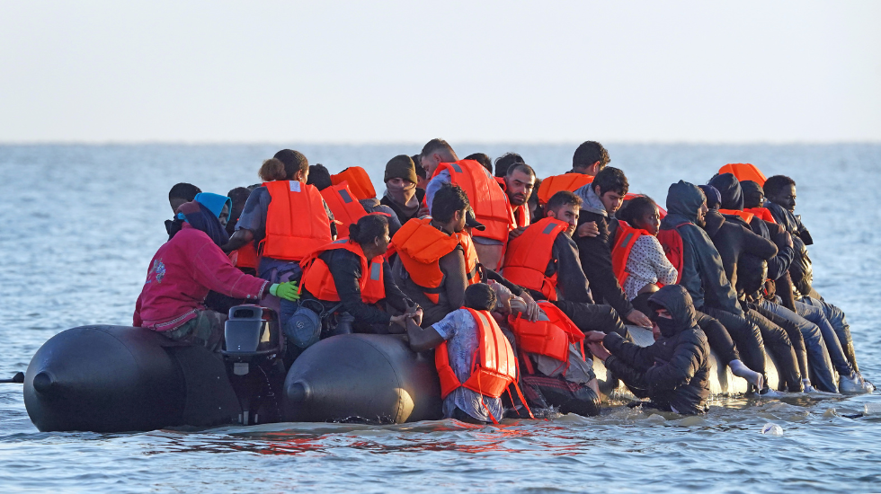 EU-Migrationspakt - „Thema Asyl muss grundlegend anders angegangen ...