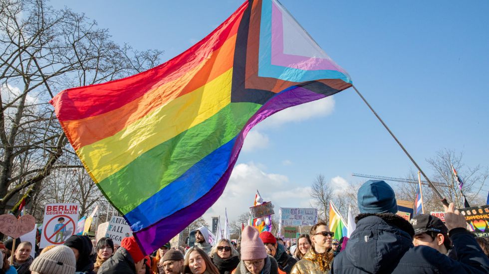 Progress Pride Flagge