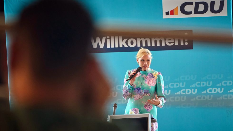 Aus-abwegigen-Gr-nden-gecancelt-Julia-Kl-ckner-unter-Beschuss