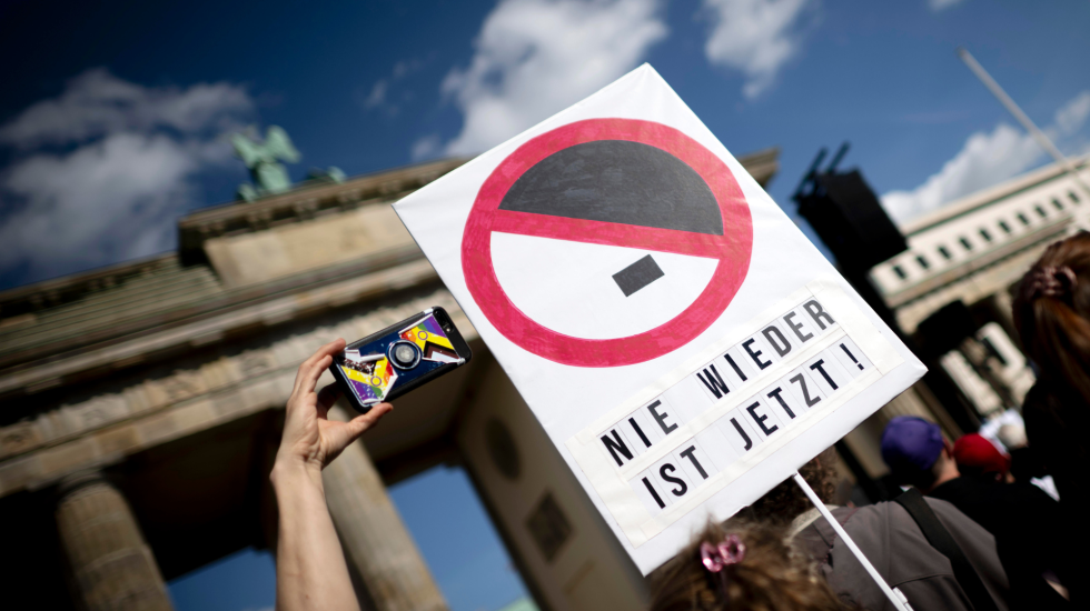 Buchauszug-Rechts-und-Links-AfD-NSDAP-und-der-Mythos-vom-rechten-Rand